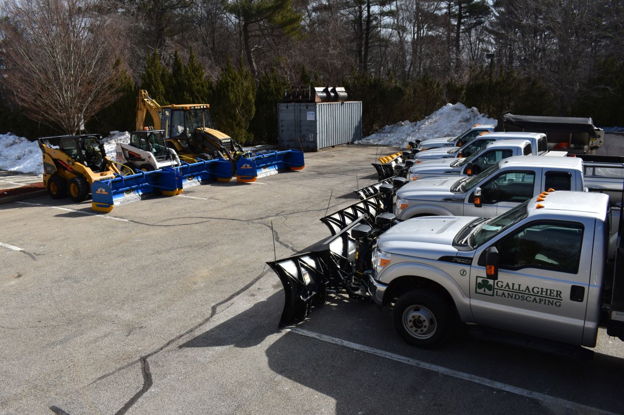 Condominium plowing and snow removal | landscaping boston braintree weymouth hingham ma